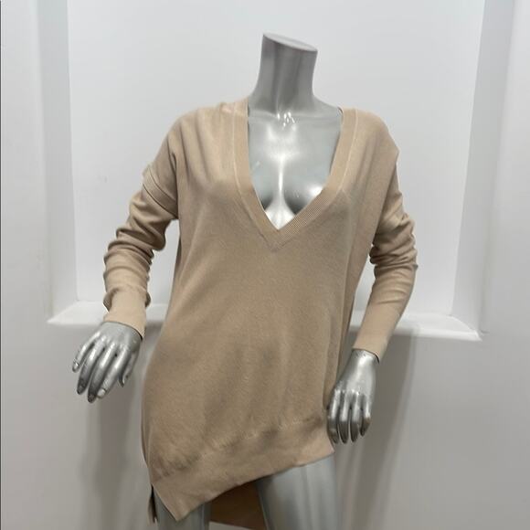 Brochu Walker Name Brand Cut Off Beige V-Neck  Asymmetrical Women's Sweater - Picture 11 of 12
